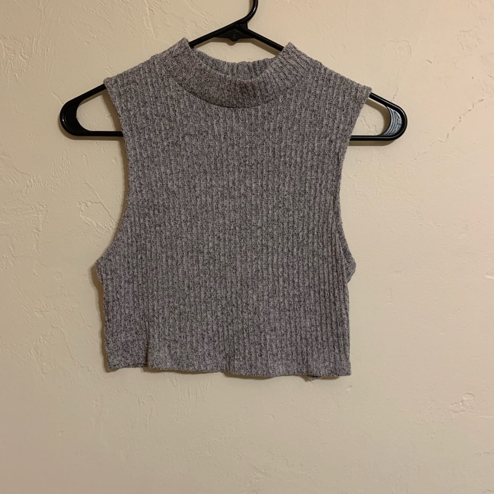 Gray knit crop top